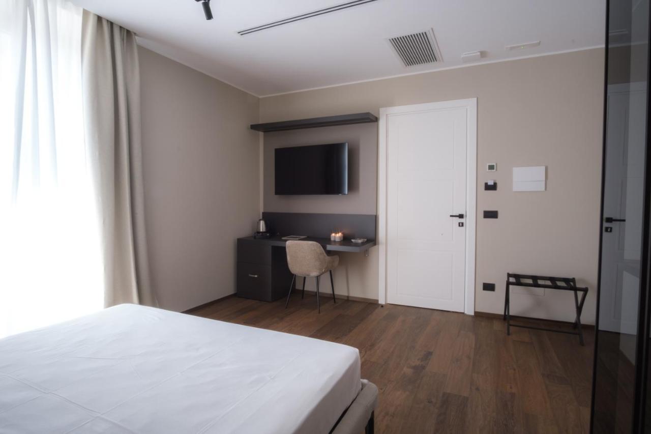 Palazzo Danisi Rooms&Suites バーリ エクステリア 写真